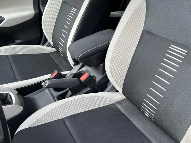 Nissan Micra 0.9 IG-T Tekna 2017 Benzine 14