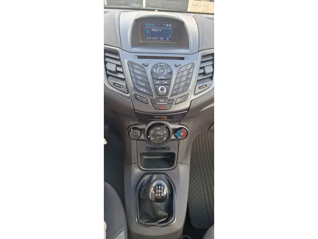 Ford Fiesta 1.0 Celebration 2016 Benzine 7