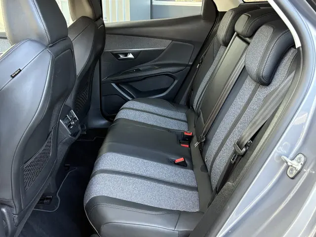 Peugeot 3008 1.6 PureTech Allure Automaat 2018 Benzine 11