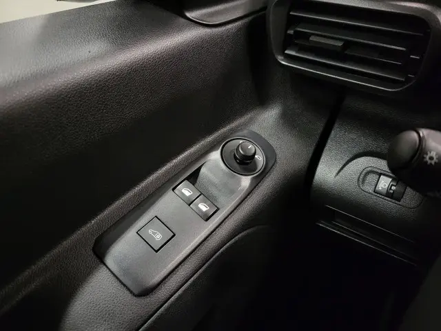 Peugeot Partner 1.5BlueHDi 100pk Euro 6! 2023 Diesel 12