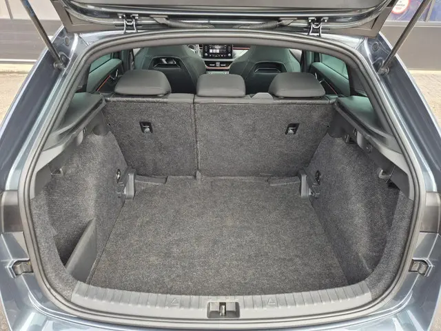 Škoda Scala 1.0 TSI Sport Business 2019 Benzine 32