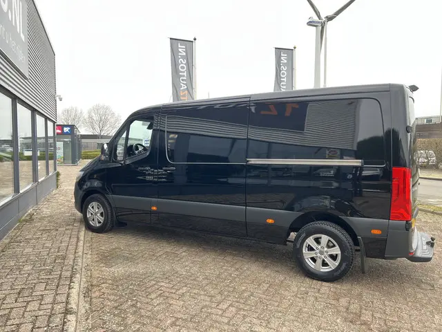 Mercedes-Benz Sprinter 3