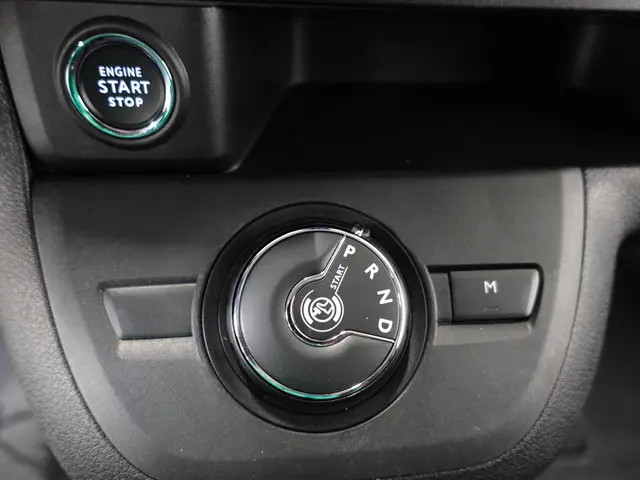 Opel Vivaro 2.0 BlueHDi 145PK L3 Automaat 2023 Diesel 20