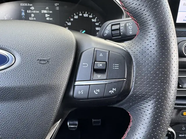 Ford Focus 1.0 ECOBOOST ST LINE BUSINESS 2020 Benzine 20