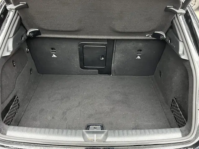 Mercedes-Benz GLA 180 Premium Plus 2018 Benzine 7