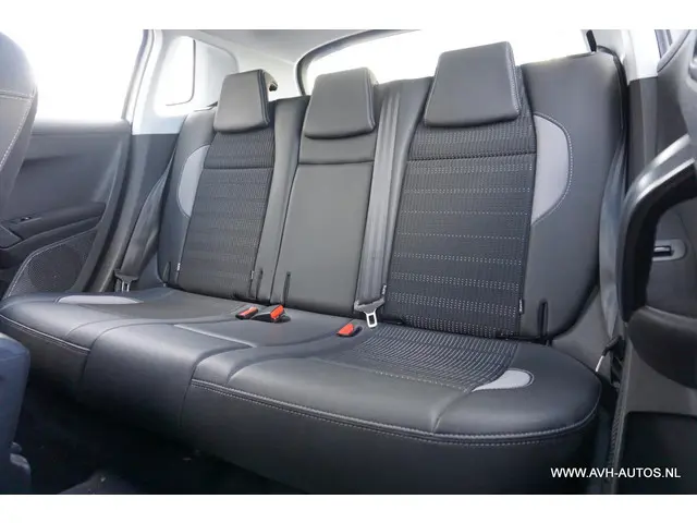 Peugeot 2008 1.2 PureTech GT-line 2017 Benzine 7