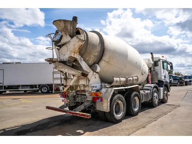 MAN TGS 32 360 BB+ LIEBHERR 9m3 2015 Diesel 4