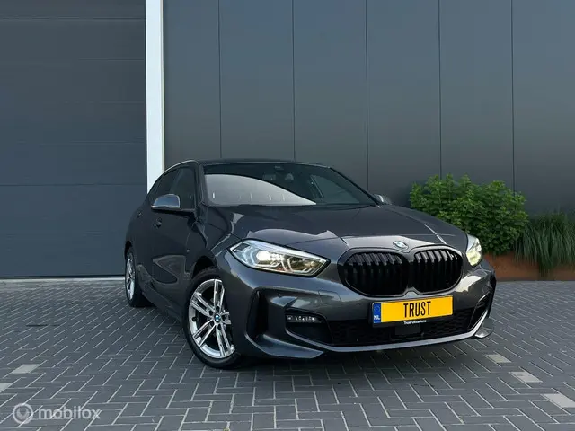 BMW 1 Serie 118i M Pack Sport NAV LED LEER 2021 Benzine 11