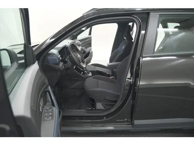 Dacia Duster Mild Hybrid 130 Expression 2025 Benzine 24