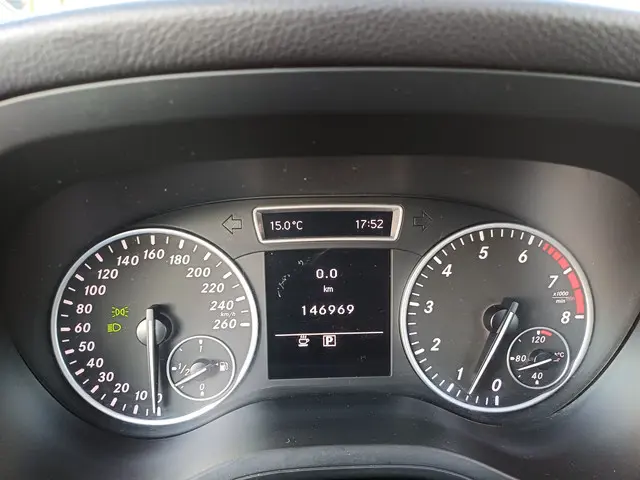 Mercedes-Benz B-Klasse 180 Prestige 2013 Benzine 48