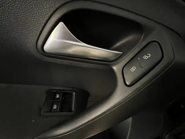 Volkswagen Polo 1.2 Easyline 2012 Benzine 18