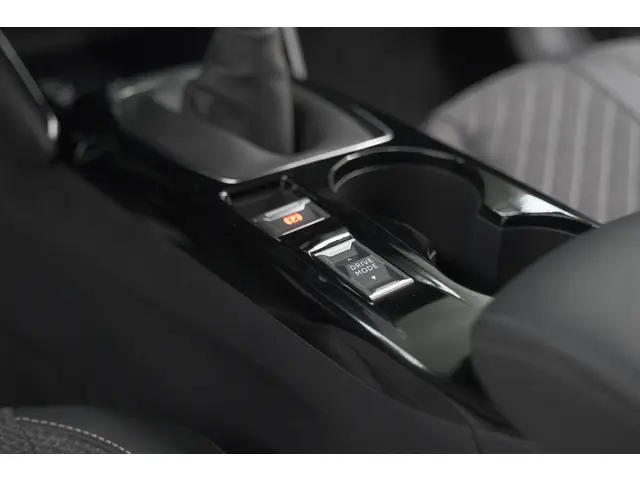 Peugeot 208 PureTech 100 Allure 2025 Benzine 38