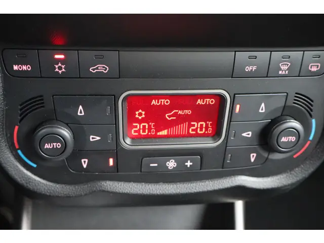 Alfa Romeo MiTo 0.9 TwinAir Junior (NIEUW APK) 2015 Benzine 7