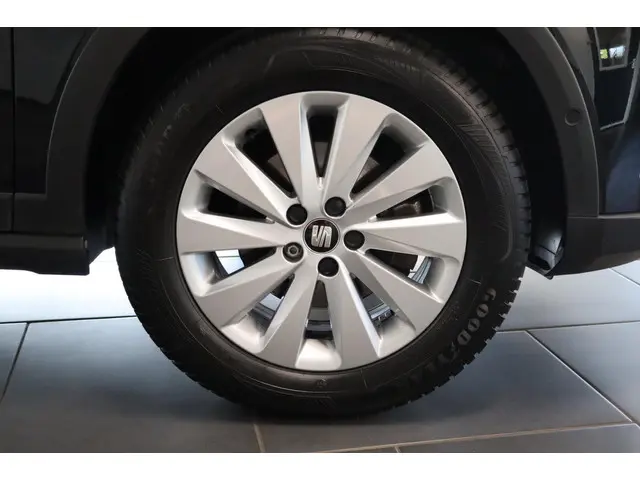 SEAT Arona 1.0 TSI Style Business Intense 2021 Benzine 12