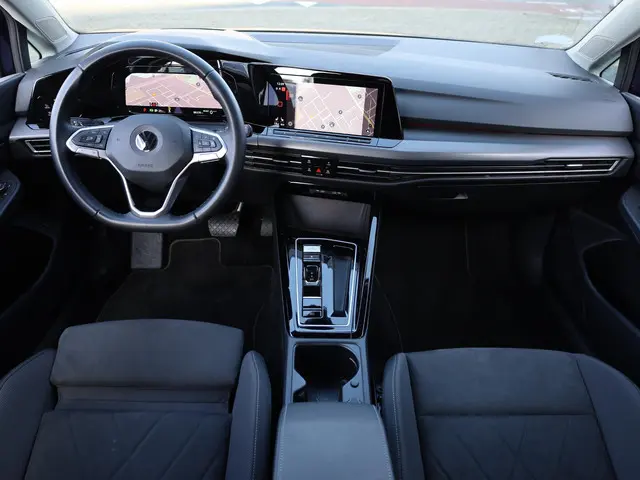 Volkswagen Golf 1.4 eHybrid PHEV 2022 Hybride Benzine 7