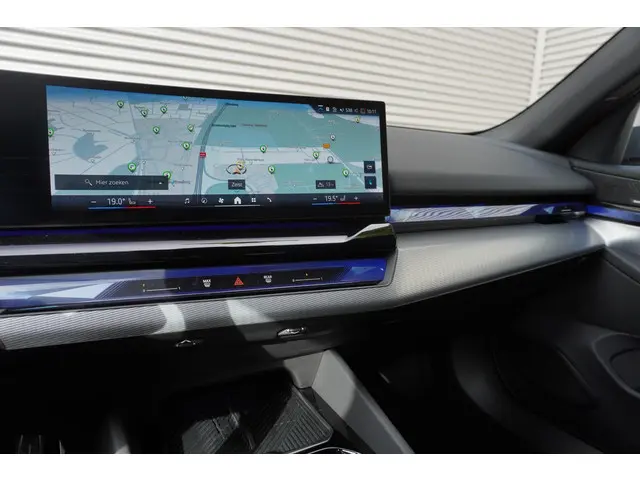 BMW i5 Touring eDrive40 2025 Elektrisch 11