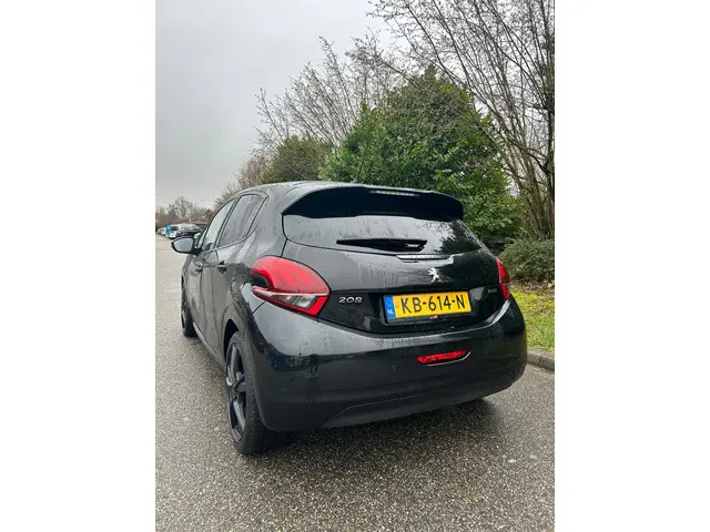 Peugeot 208 1.2 PureTech Blue Lion 2016 Benzine 5