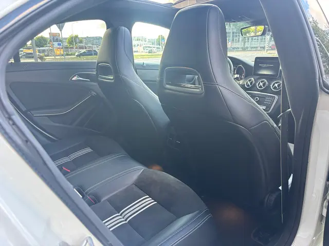 Mercedes-Benz CLA 180 AMG EDITION PANO NAP 2017 Benzine 20