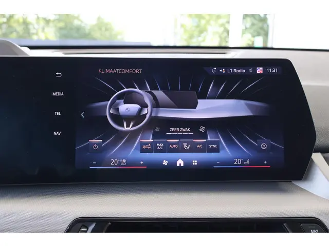 BMW X1 xDrive30e 2024 Hybride Benzine 19