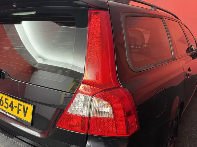 Volvo V70 1.6 T4 Summum 2013 Benzine 23