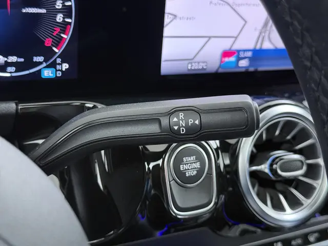 Mercedes-Benz GLA 250 e AMG line 2025 Hybride Benzine 26