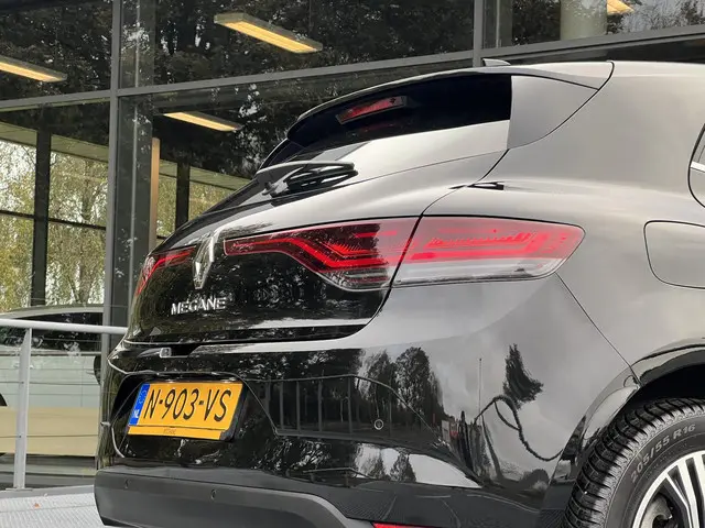 Renault Mégane 1.3 TCe 140 EDC Intens 2022 Benzine 34