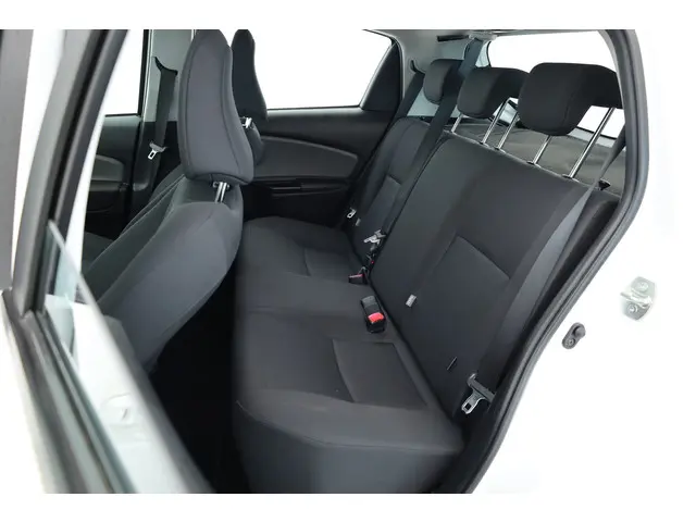 Toyota Yaris 1.3 VVT-i Now 2016 Benzine 14