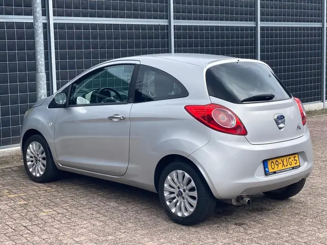 Ford Ka 1.2 Titanium X start/stop 13.000 KM !!! 2012 Benzine 4
