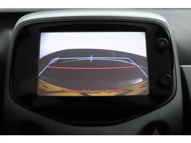 Toyota Aygo 1.0 VVT-i x-wave 2016 Benzine 18
