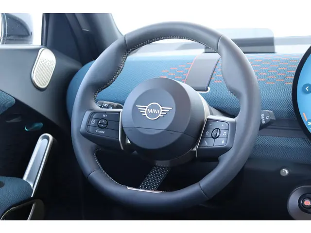 MINI Aceman Mini E Favoured L 42.5 kWh 2025 Elektrisch 14