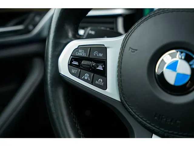 BMW 5 Serie Touring 530e 2022 Hybride Benzine 22