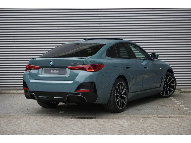 BMW i4 2