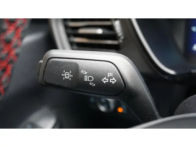 Ford Kuga 2.5 PHEV 224pk ST-line X 2023 Hybride Benzine 49