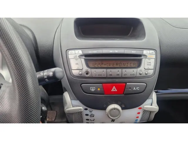 Peugeot 107 1.0-12V XS 97933Km. 2012 Benzine 8