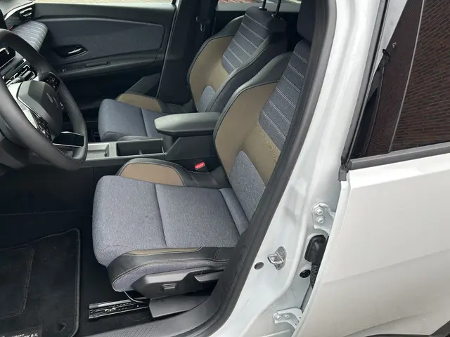 Renault 5 comfort range techno 52 kWh 2024 Elektrisch 10