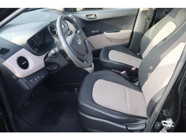 Hyundai i10 1.0i i-Motion 2015 Benzine 15