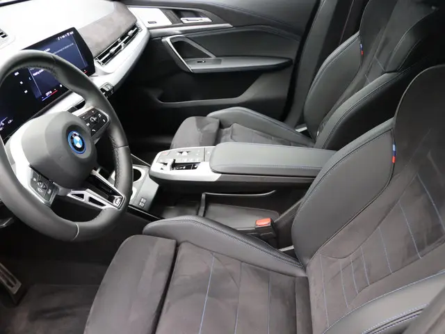 BMW iX2 eDrive20 2024 Elektrisch 9