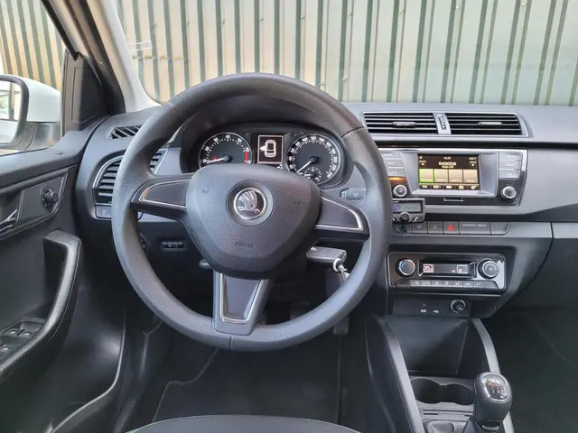 Škoda Fabia 1.0 First Edition Ambition 2015 Benzine 11