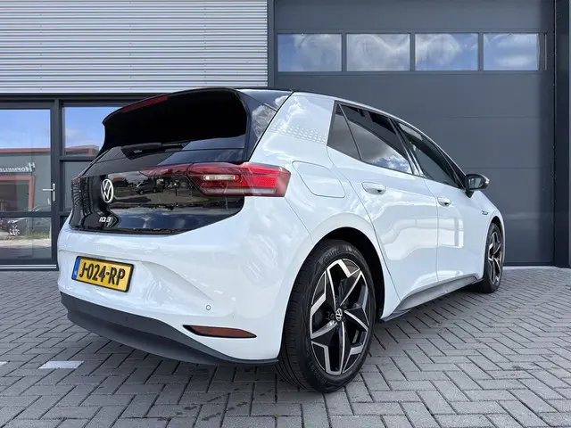 Volkswagen ID.3 First Plus 58 kWh 2020 Elektrisch 38