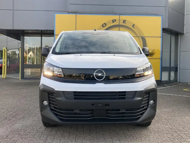 Opel Vivaro-e 3