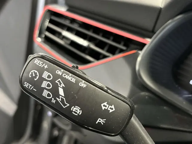 Škoda Scala 1.0 Tsi 110pk Sport Business 2023 Benzine 6