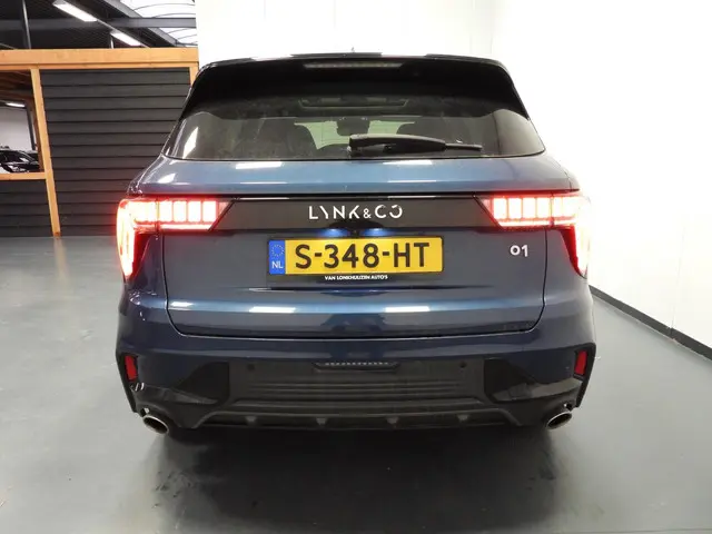 Lynk & Co 01 1.5 PHEV BlackLine 2023 Hybride Benzine 43