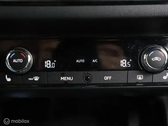 Škoda Kamiq 1.0 TSI Sport Business 2020 Benzine 9