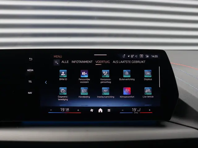 BMW 1 Serie 5-deurs 120 2025 Benzine 25