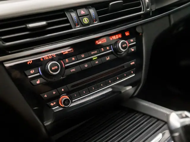 BMW X5 xDrive40e High Executive 2015 Hybride Benzine 10