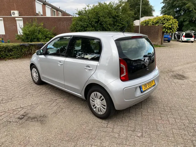 Volkswagen up! 1.0 move up! BlueMotion 2016 Benzine 4