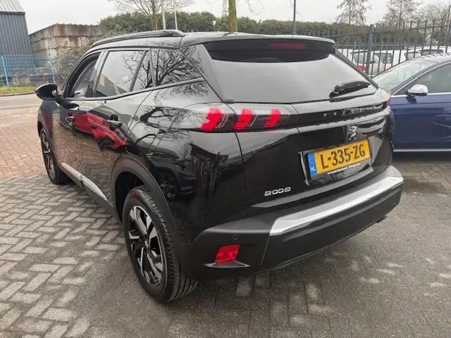 Peugeot 2008 1.2 PureTech Blue Lease Allure 2021 Benzine 2
