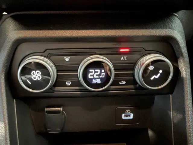 Dacia Jogger 1.0 TCe 110 Extreme 2023 Benzine 13
