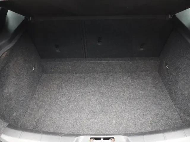 Volvo V40 2.0 T2 Nordic+ 2016 Benzine 14