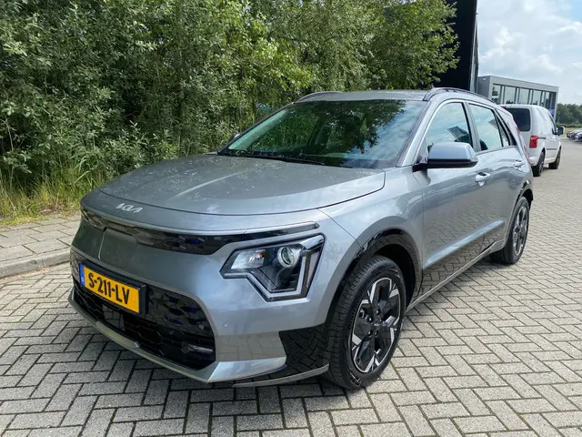Kia Niro EV DynamicLine 64.8 kWh 2023 Elektrisch 2